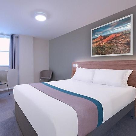 Travelodge London Central Waterloo Exterior photo