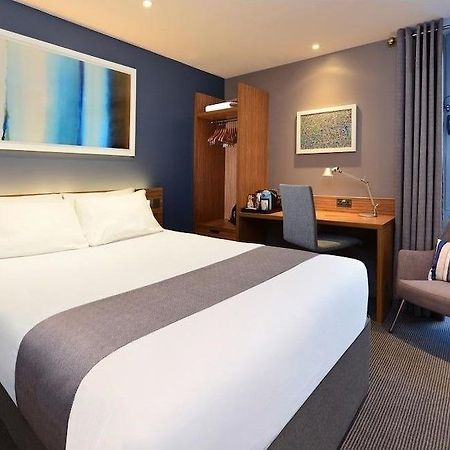 Travelodge London Central Waterloo Exterior photo
