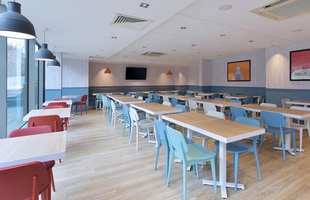 Travelodge London Central Waterloo Exterior photo