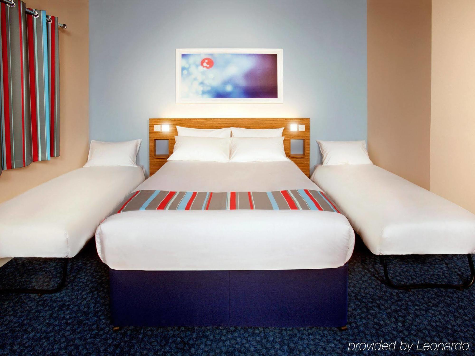 Travelodge London Central Waterloo Exterior photo