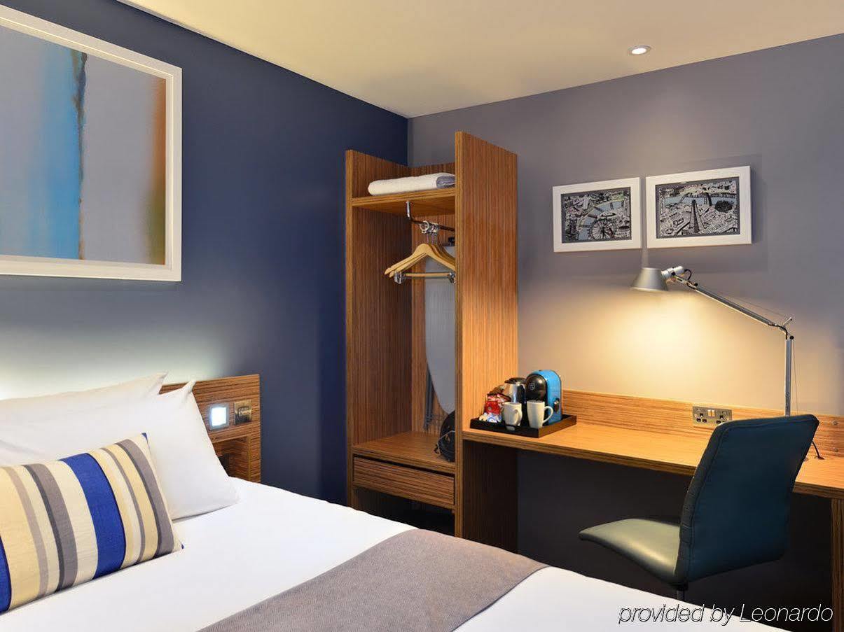Travelodge London Central Waterloo Exterior photo