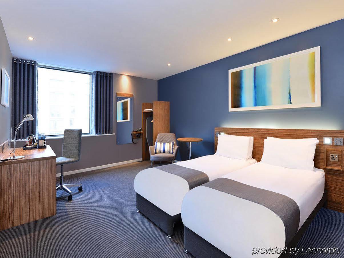 Travelodge London Central Waterloo Exterior photo